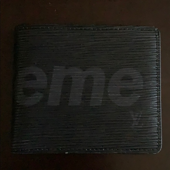 Supreme Louis Vuitton Wallet